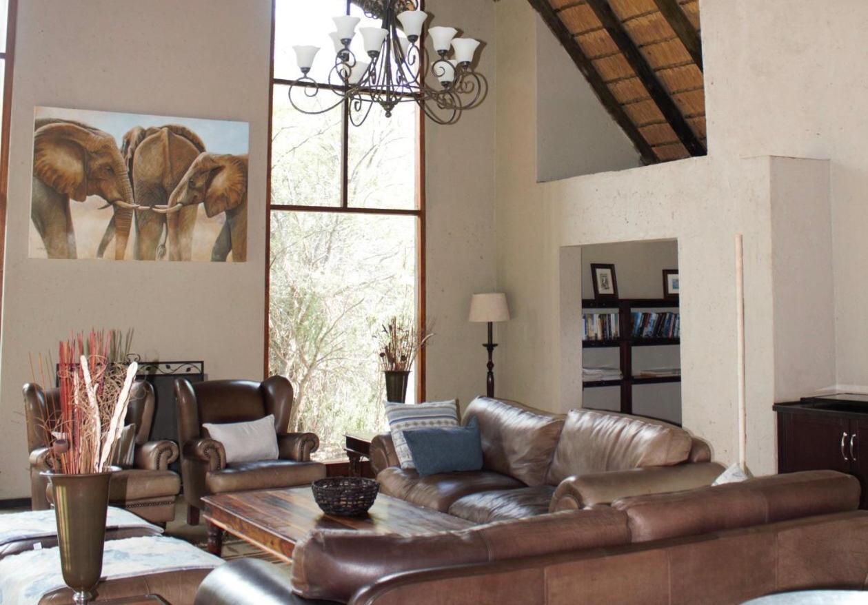 Kgorogoro Lodge Pilanesberg Exteriör bild